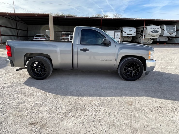 #104-•-2012-chevy-silverado-(salvaged-nm-title)-image-4