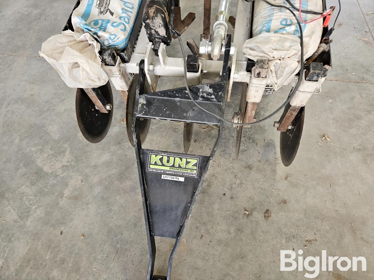 kunz-till-ease-lawn-chisel-plow-image-10