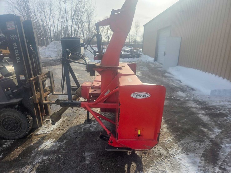 #174-•-pronovost-commercial-grade-snowblower-(oshkosh,-wi)-image-7