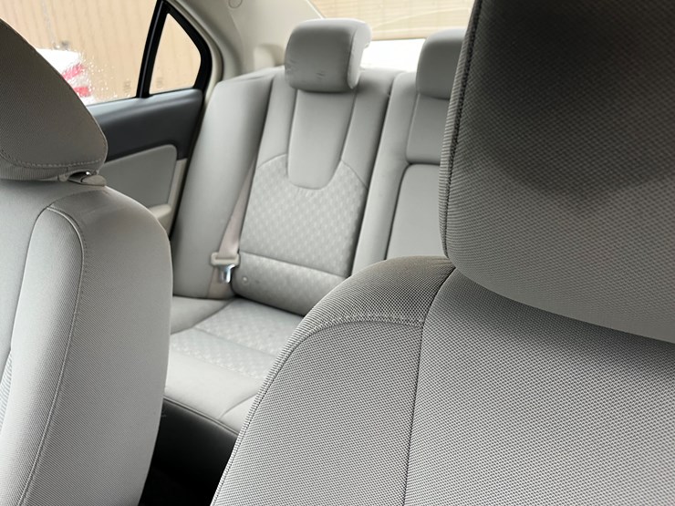 #21-•-government-agency-item-|-2010-ford-fusion-image-8