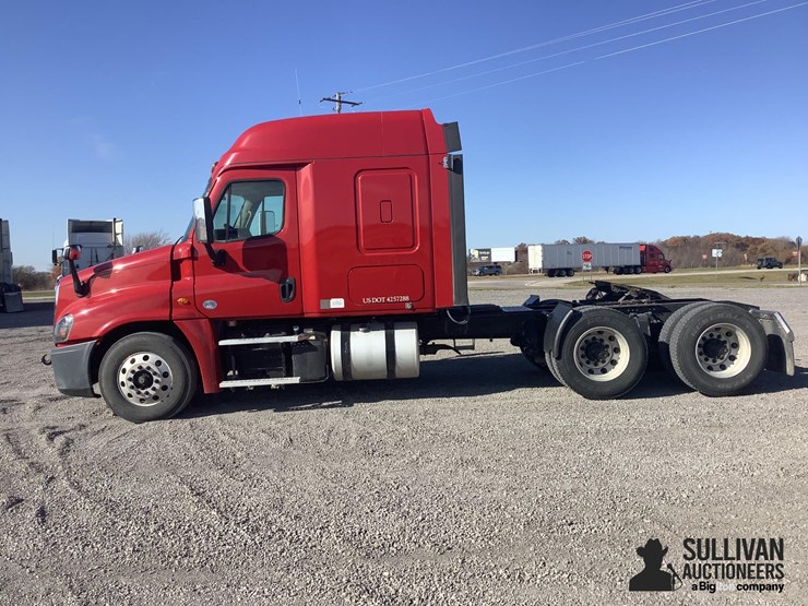 2018-freightliner-cascadia-125-image-8