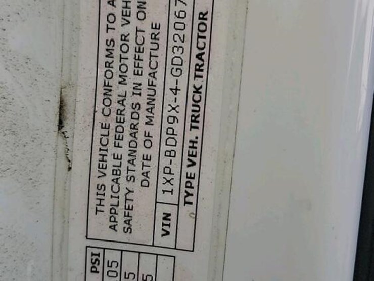 2016-peterbilt-579-image-23