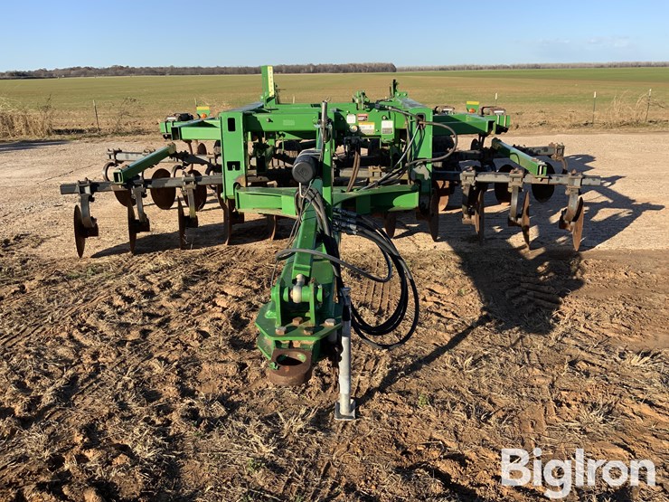 2014-john-deere-2700-image-2