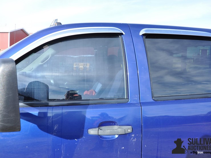 2014-chevrolet-silverado-2500-image-18