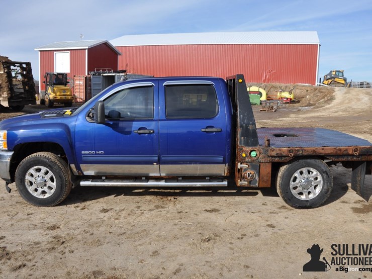 2014-chevrolet-silverado-2500-image-8