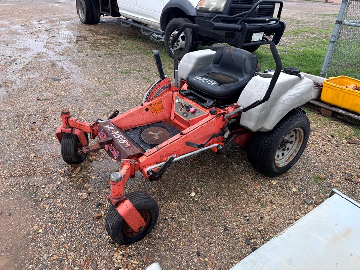 #8003-•-lawn-mower,-zero-turn-image-1