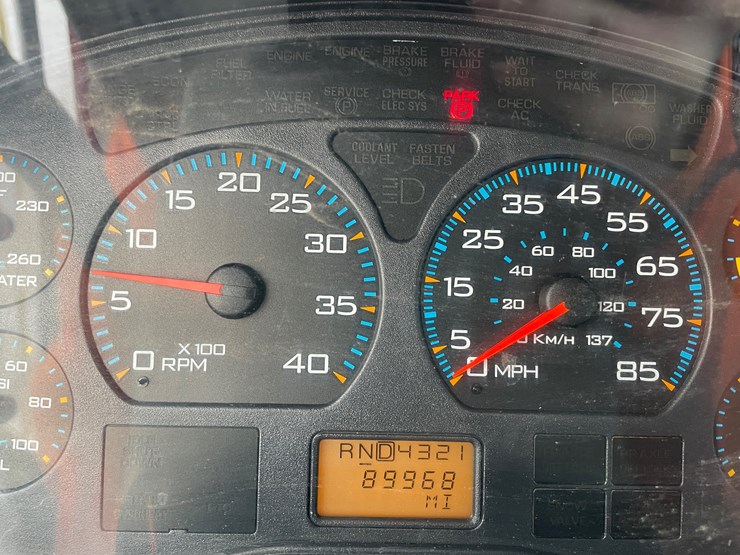 2007-international-7400-image-49