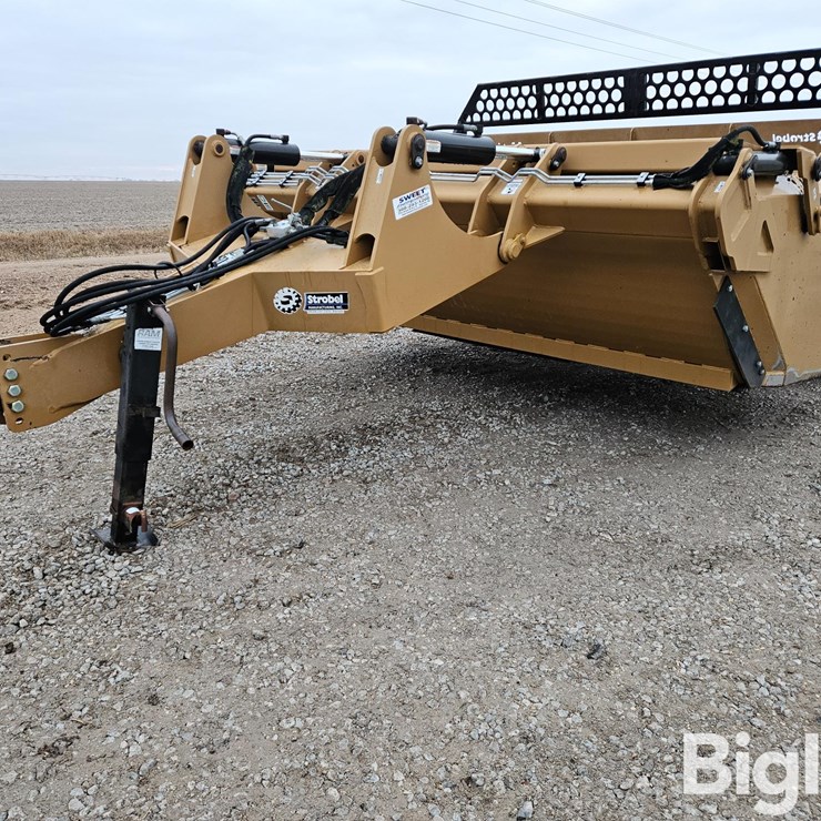 2013 Strobel FE1200 12-Yard Pull-Type Forced Ejection Scraper