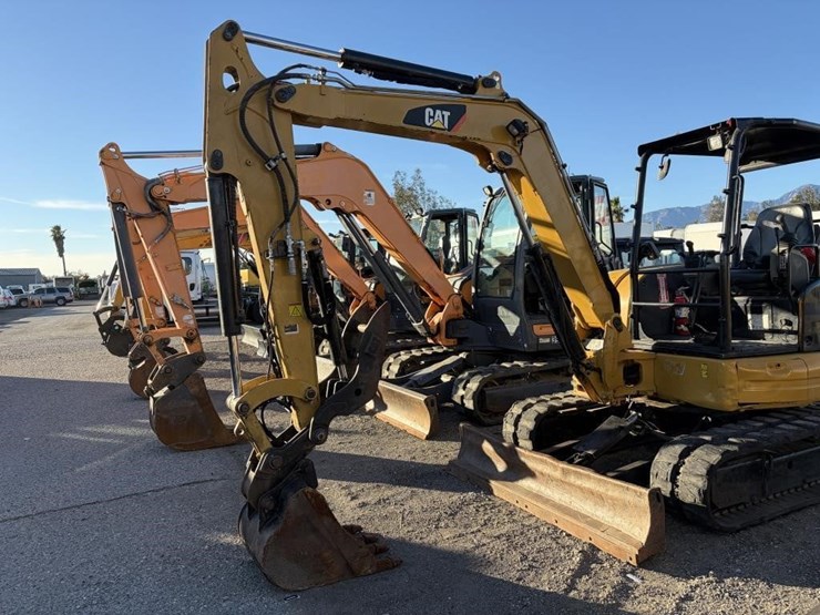 2017-caterpillar-305.5e2-cr-image-5