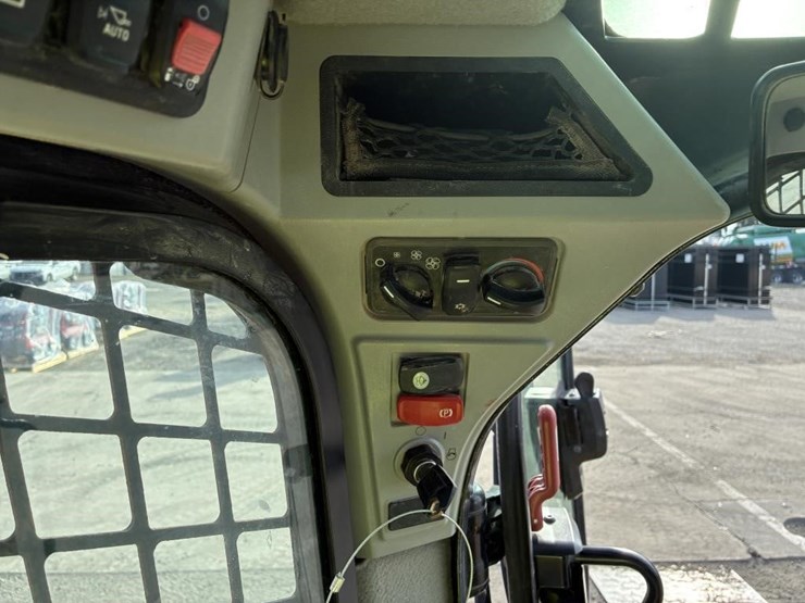 2024-caterpillar-259d3-image-19