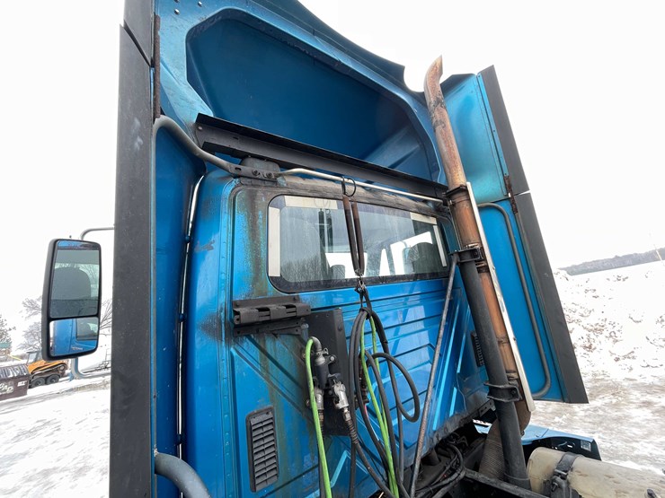 2014-international-prostar-image-51