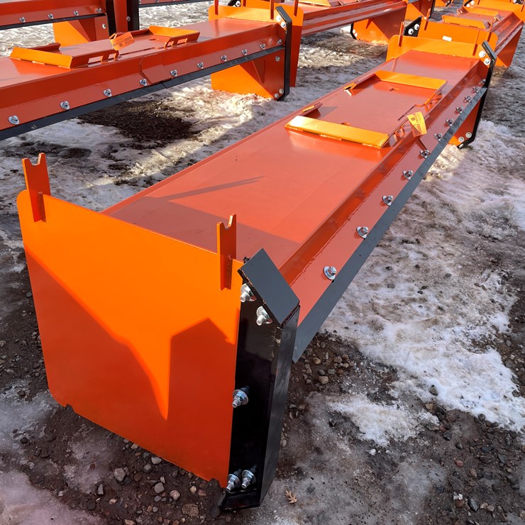 #18005 • Unused Pusher Attachment (Princeton, MN)