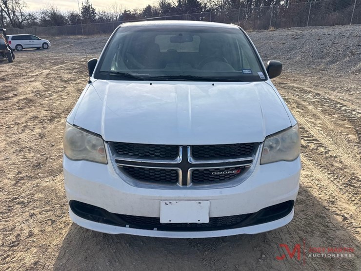 2014-dodge-grand-caravan-image-5