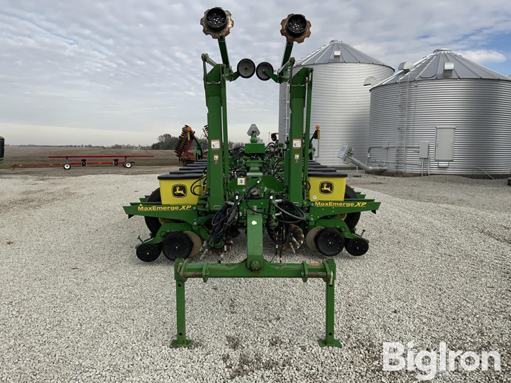 2013-john-deere-1770nt-image-2