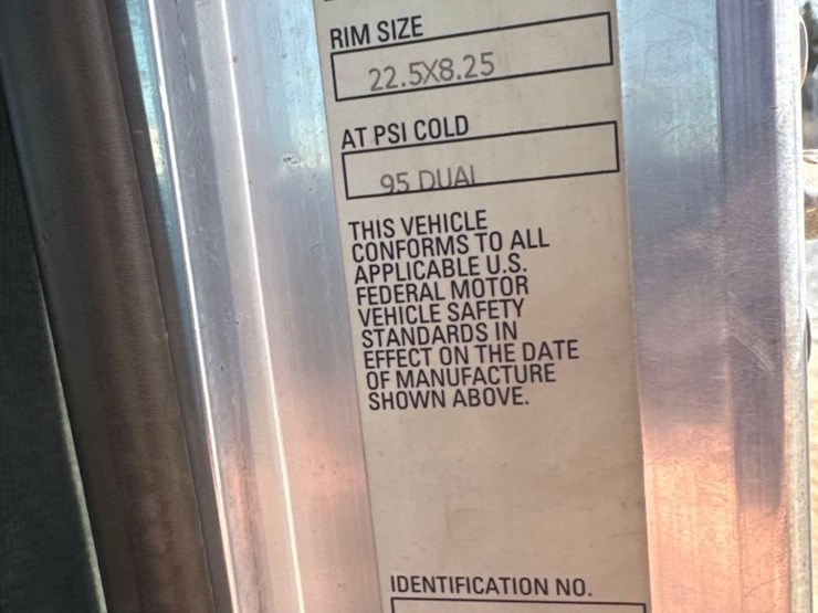 2013-kenworth-t800-image-47