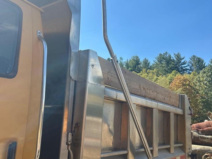 2008-sterling-l8500-image-12