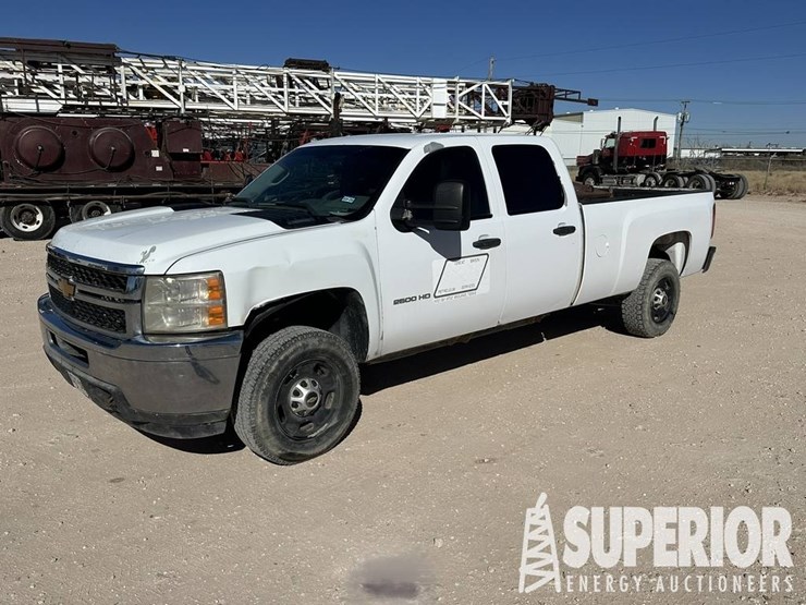 2013-chevrolet-2500hd-image-1