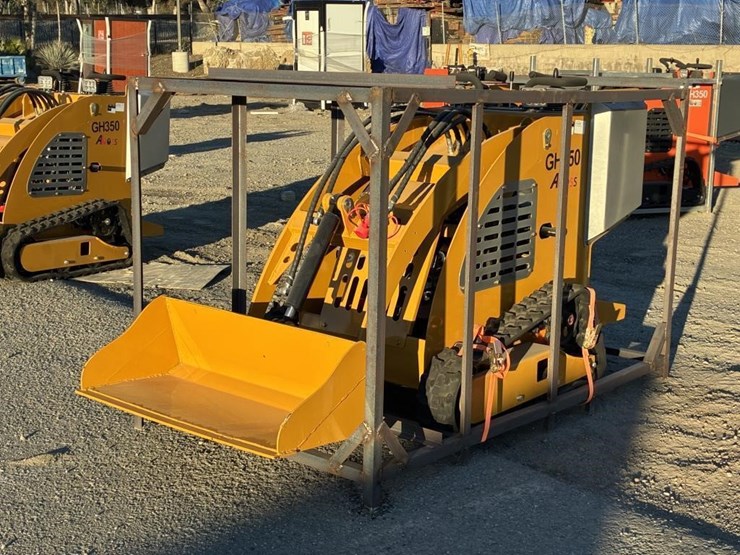 2025-aboss-gh350-skid-steertrack-loader-image-1