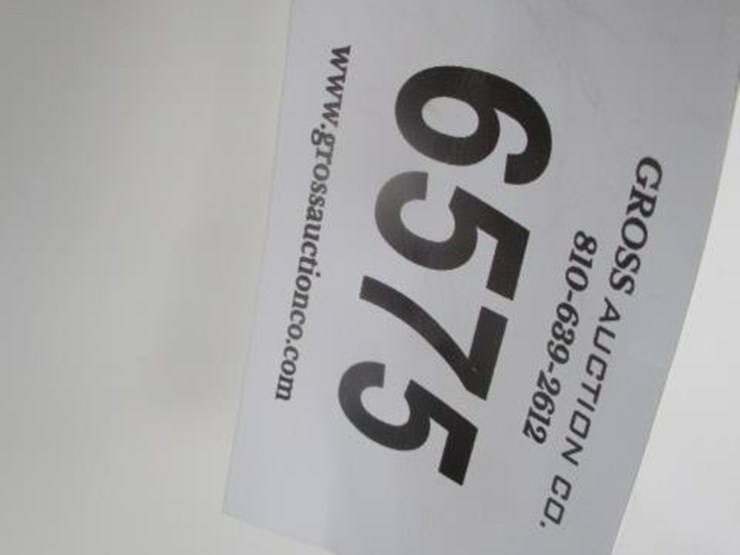 #6575-•-10'-storage-container-10'-storage-container-has-a-vinyl-window-and-an-access-door-on-the-side-image-8