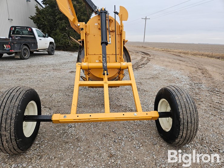 2010-hurricane-24-pull-type-ditcher-image-14