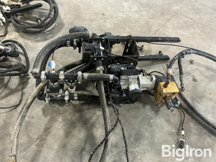 2017-john-deere-2000-image-11