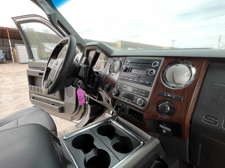 2011-ford-f250-lariat-image-122