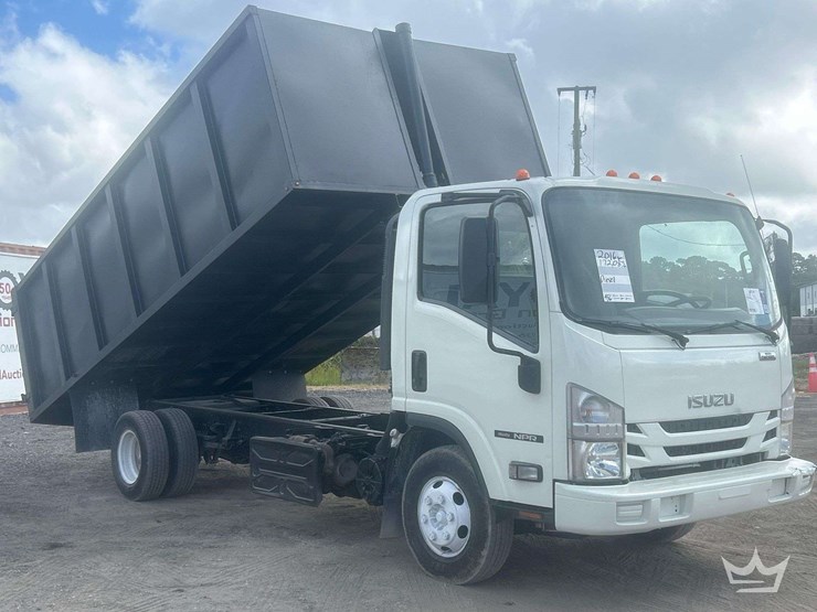 2016-isuzu-npr-image-30