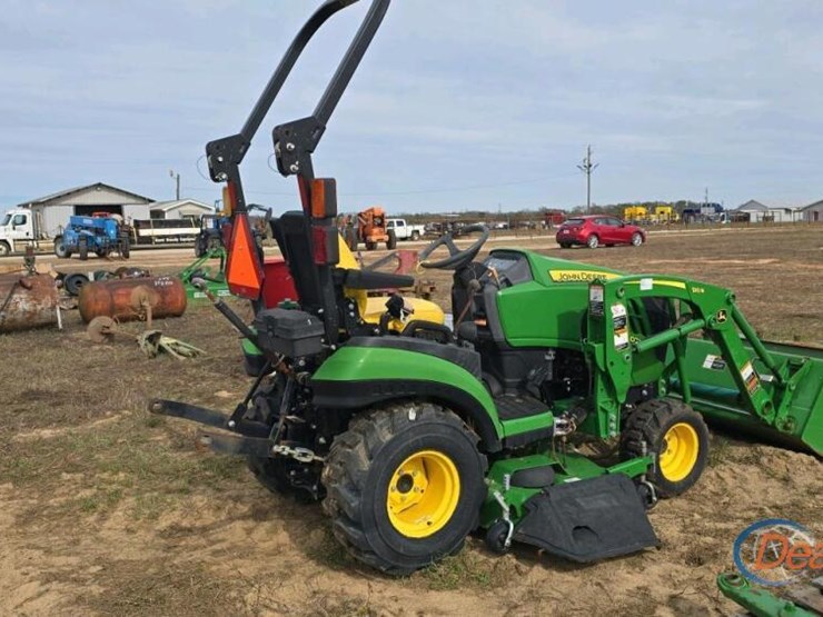 2017-john-deere-1025-image-7