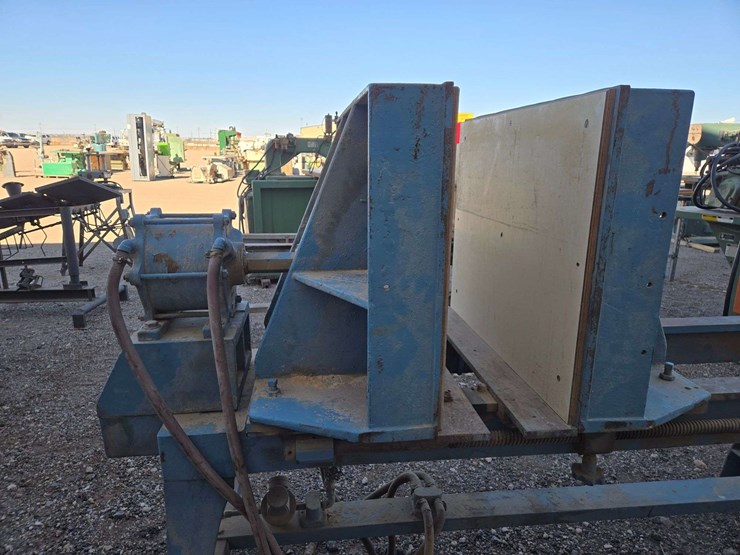 j.m.-lancaster-air-operated-furniture-clamping-machinery-image-6