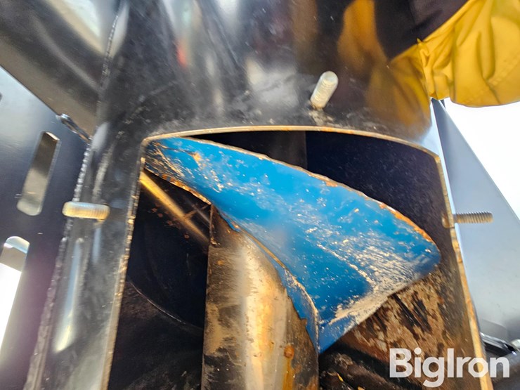 2013-kinze-1500-image-11