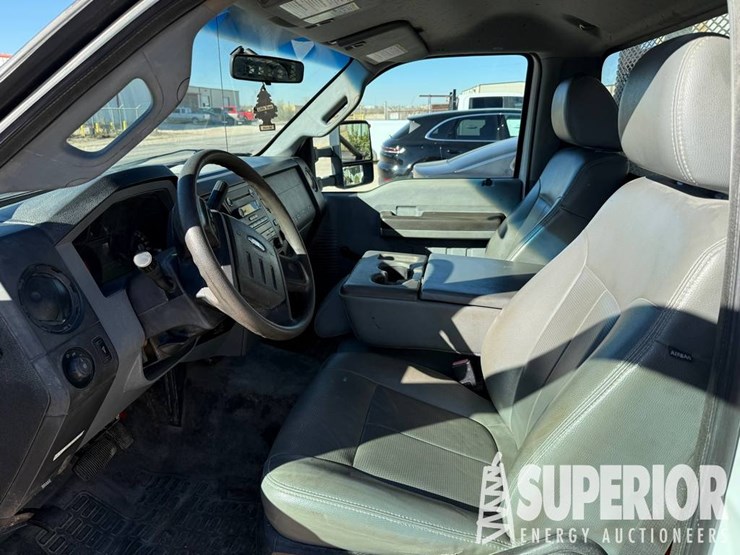 2011-ford-f550-image-2