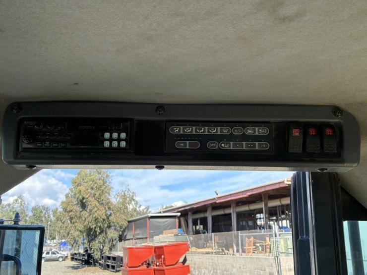 2008-komatsu-wheel-loader-image-29