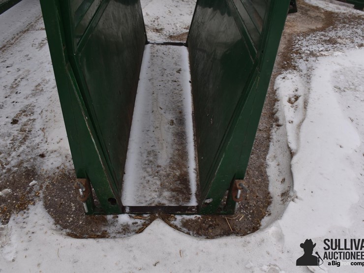 arrowquip-55-gen-chute,-alleyway,-tub,-&-head-gate-image-6