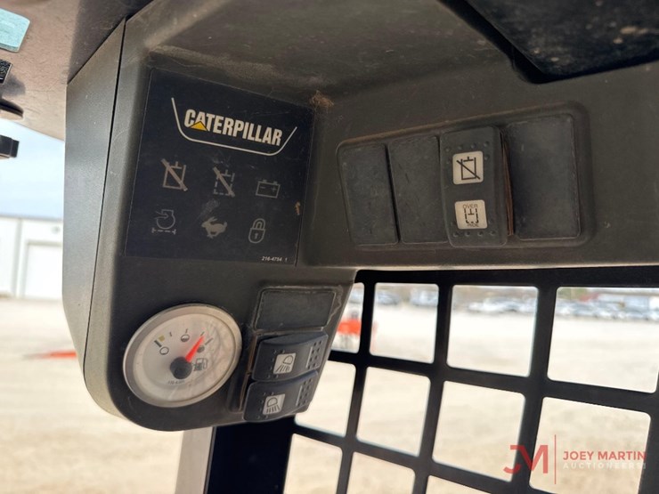 caterpillar-246b-image-22