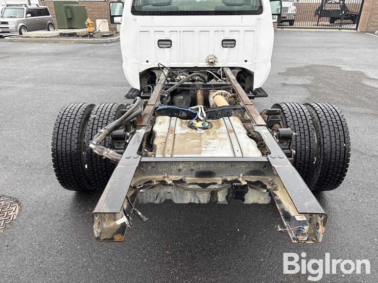 2016-ford-f550-xl-image-12