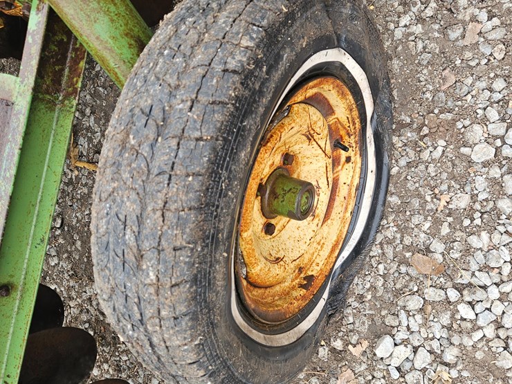 john-deere-8-image-18