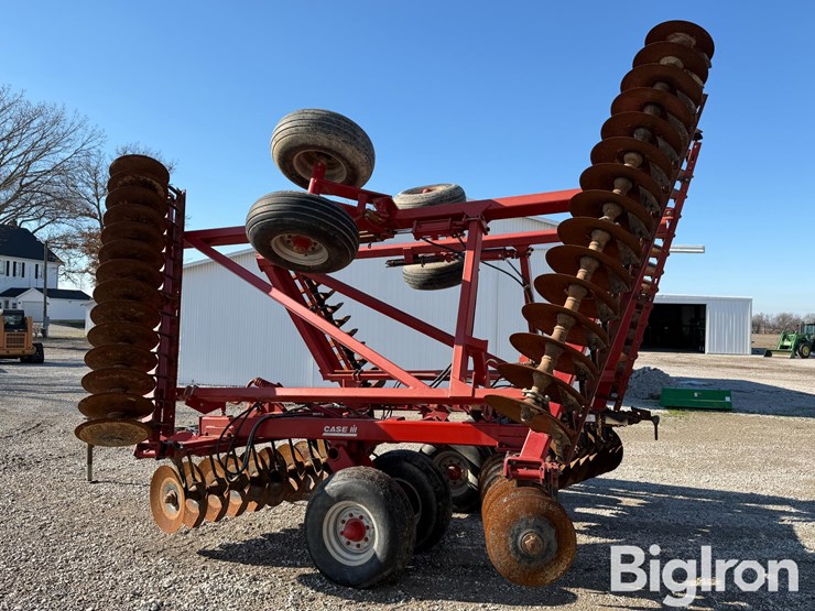 case-ih-3950-image-7