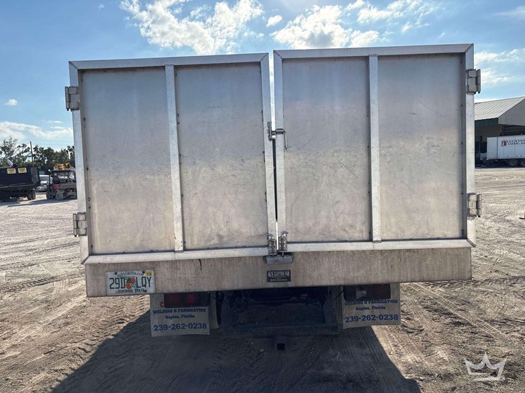 2007-mitsubishi-fuso-fe84d-image-25