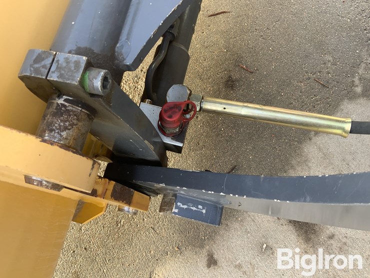 2012-deere-244j-image-12