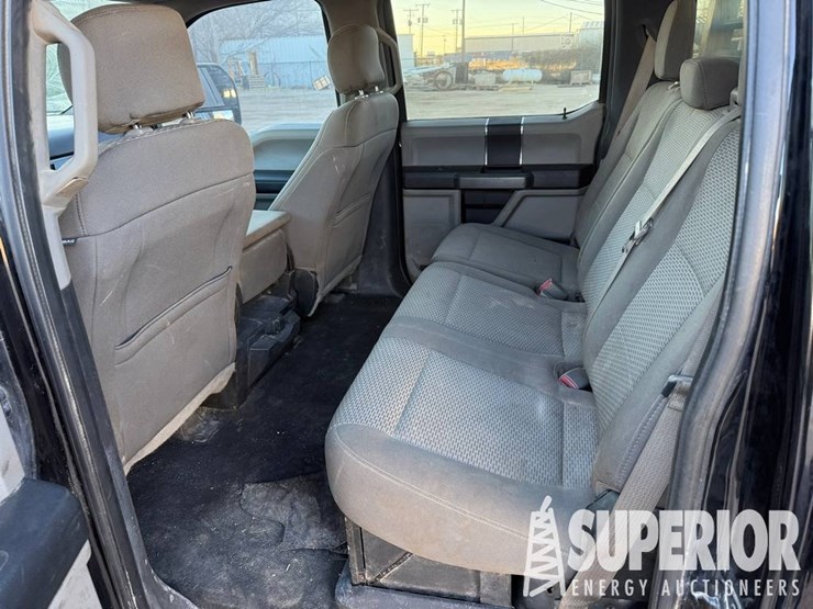 2017-ford-f350-xlt-image-4