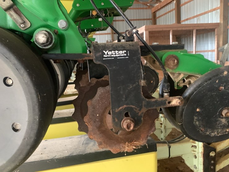 john-deere-1725-image-14