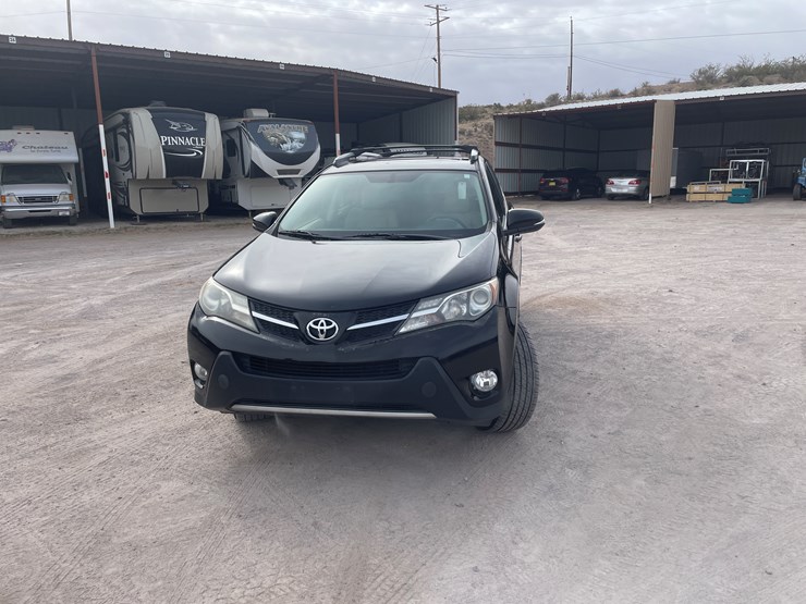 2013-toyota-rav4-image-4