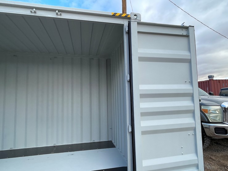 #200d-•-40'-container-image-22