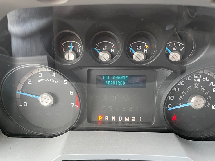 #330-•-2012-f350-super-duty-cab-and-chassis-pickup-(has-wi-title)(custer,-wi)-image-68