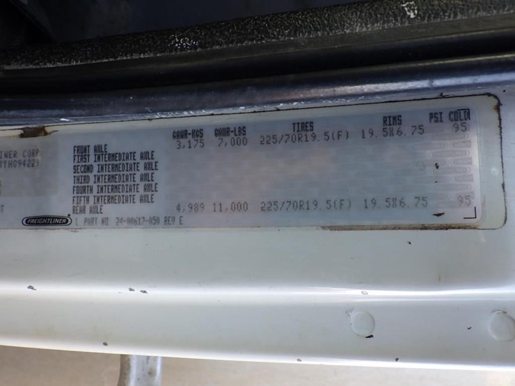 2000-freightliner-fl50-image-25