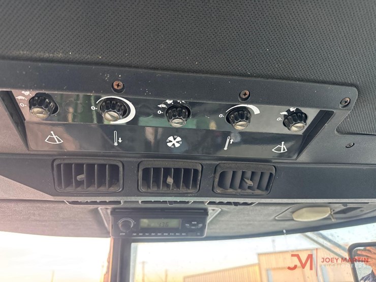 john-deere-4440-image-24