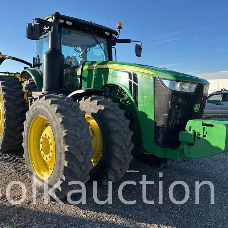 2017 JOHN DEERE 8400R