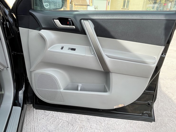 2008-toyota-highlander-image-43