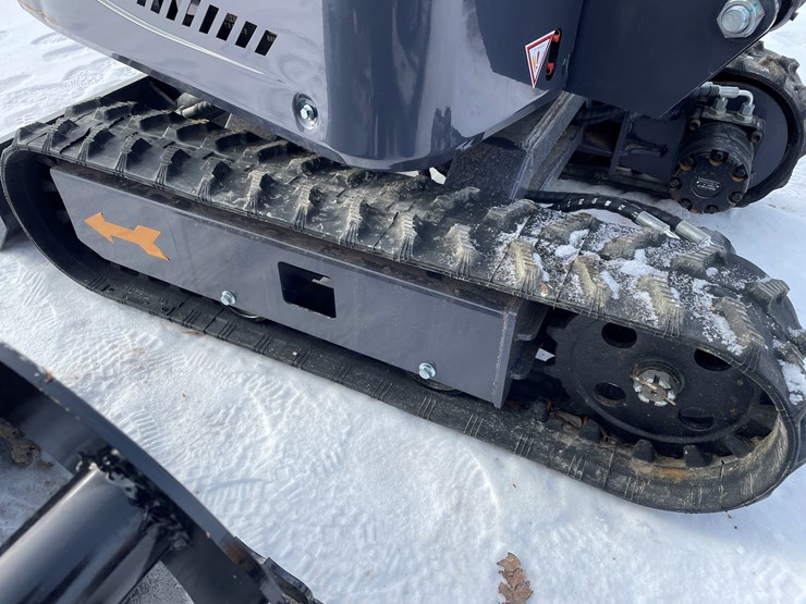 #150-•-2025-agt-mx15rx-mini-excavator-(mosinee,-wi)-image-32