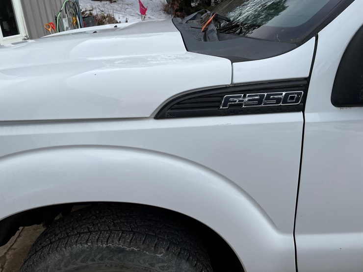 #330-•-2012-f350-super-duty-cab-and-chassis-pickup-(has-wi-title)(custer,-wi)-image-23